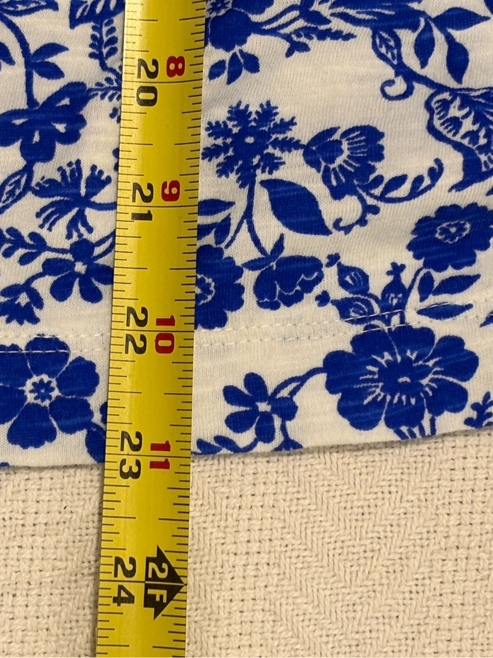 🔵Lands' End White Blouse with Royal Blue Floral Print - Picture 8 of 9